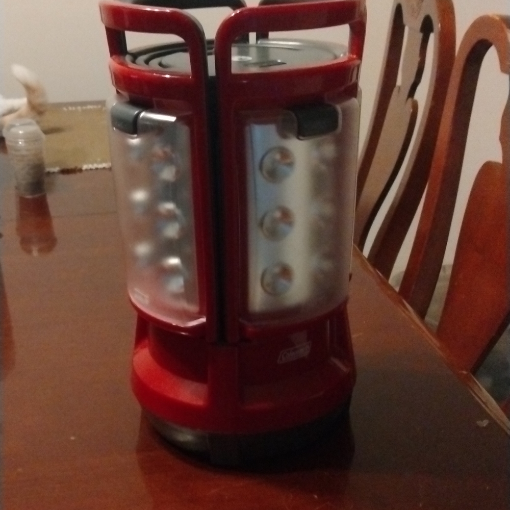 Coleman flashlight detachable light